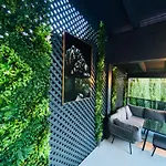 Ylly Aparts Apartment *