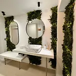 Ylly Aparts Apartment