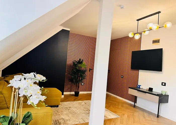 Ylly Aparts * 브라쇼브